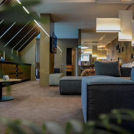 Yaremche Club Hotel エクステリア 写真