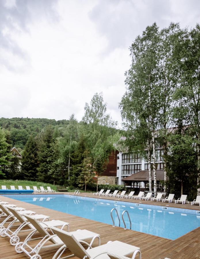 Yaremche Club Hotel エクステリア 写真