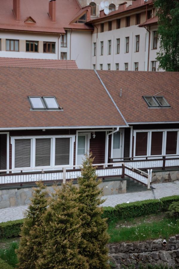 Yaremche Club Hotel エクステリア 写真