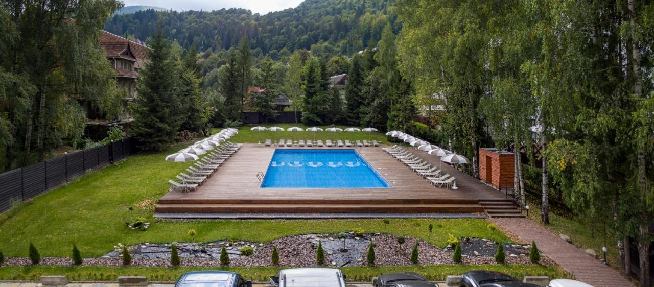 Yaremche Club Hotel エクステリア 写真