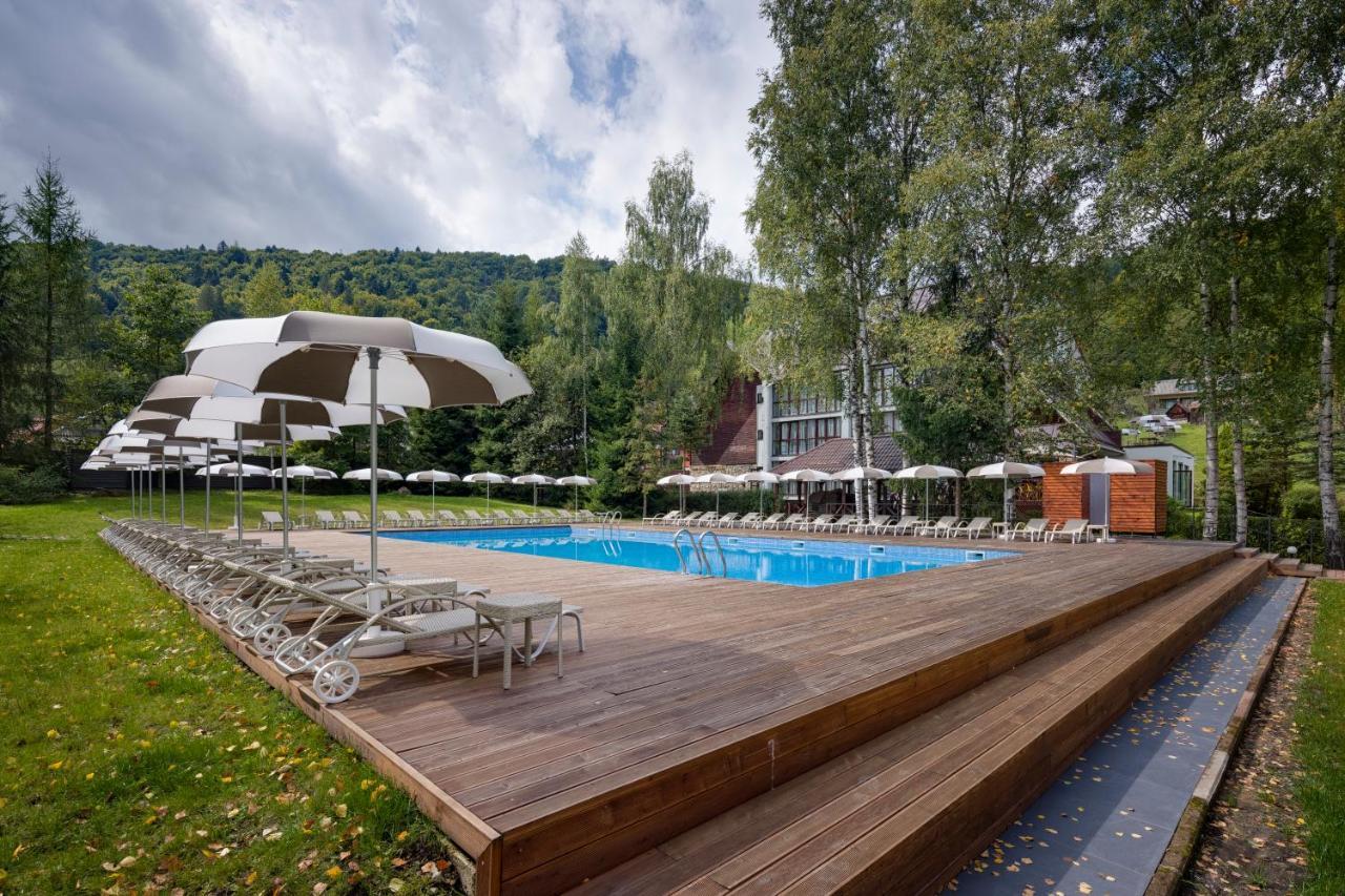 Yaremche Club Hotel エクステリア 写真
