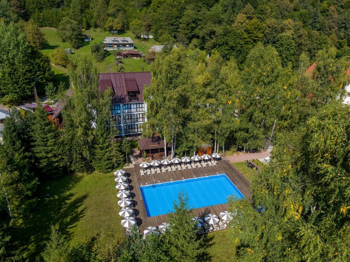 Yaremche Club Hotel エクステリア 写真