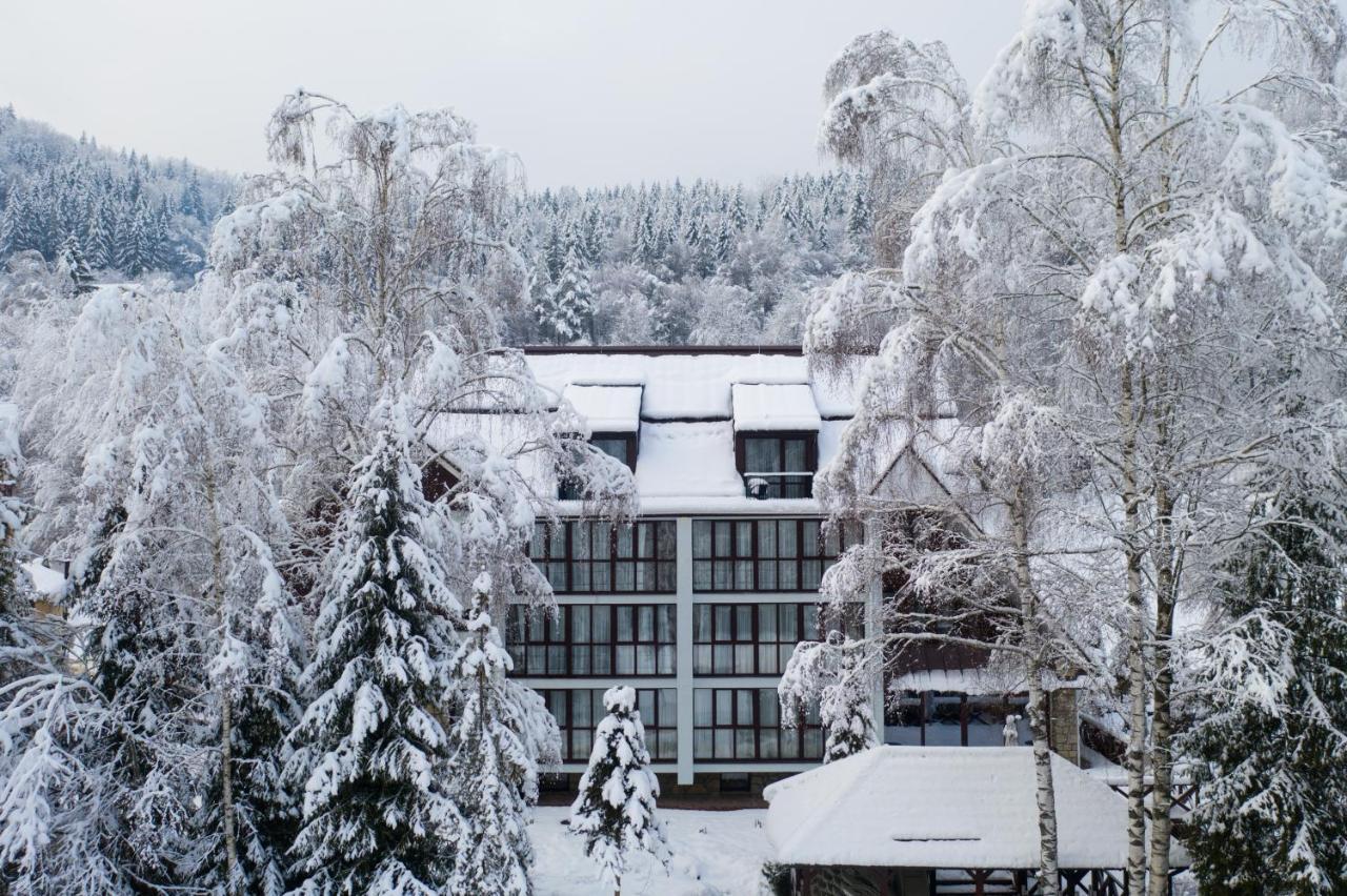 Yaremche Club Hotel エクステリア 写真