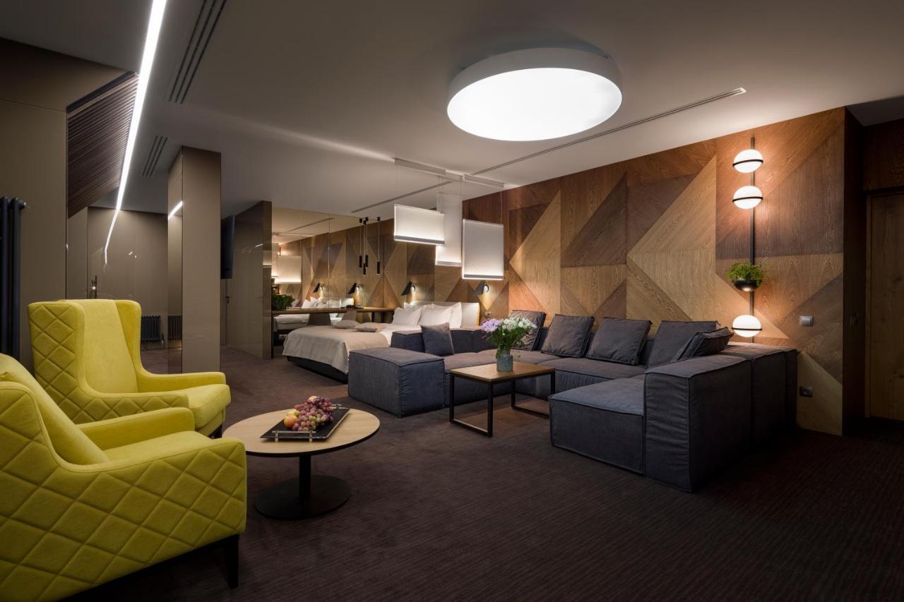 Yaremche Club Hotel エクステリア 写真