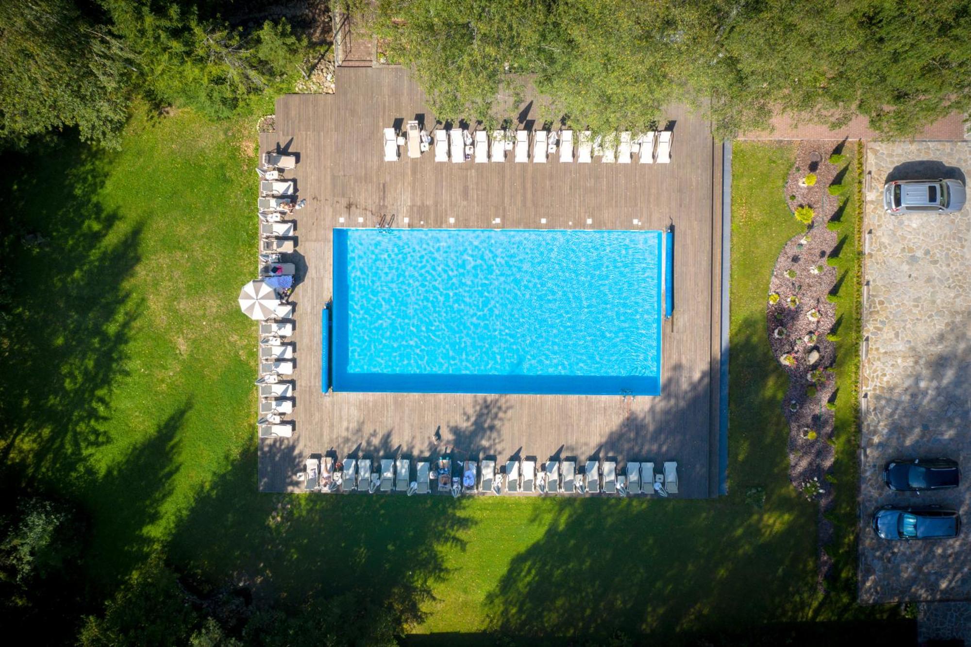 Yaremche Club Hotel エクステリア 写真